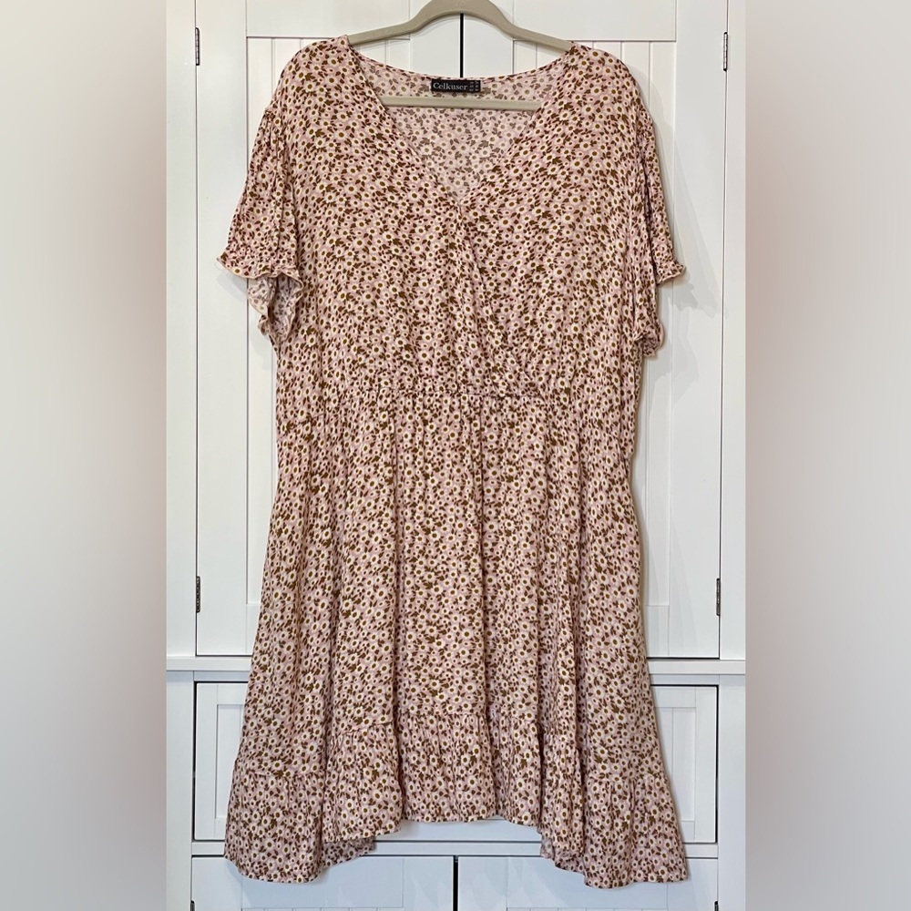 Celkuser Pink Floral Midi Dress
